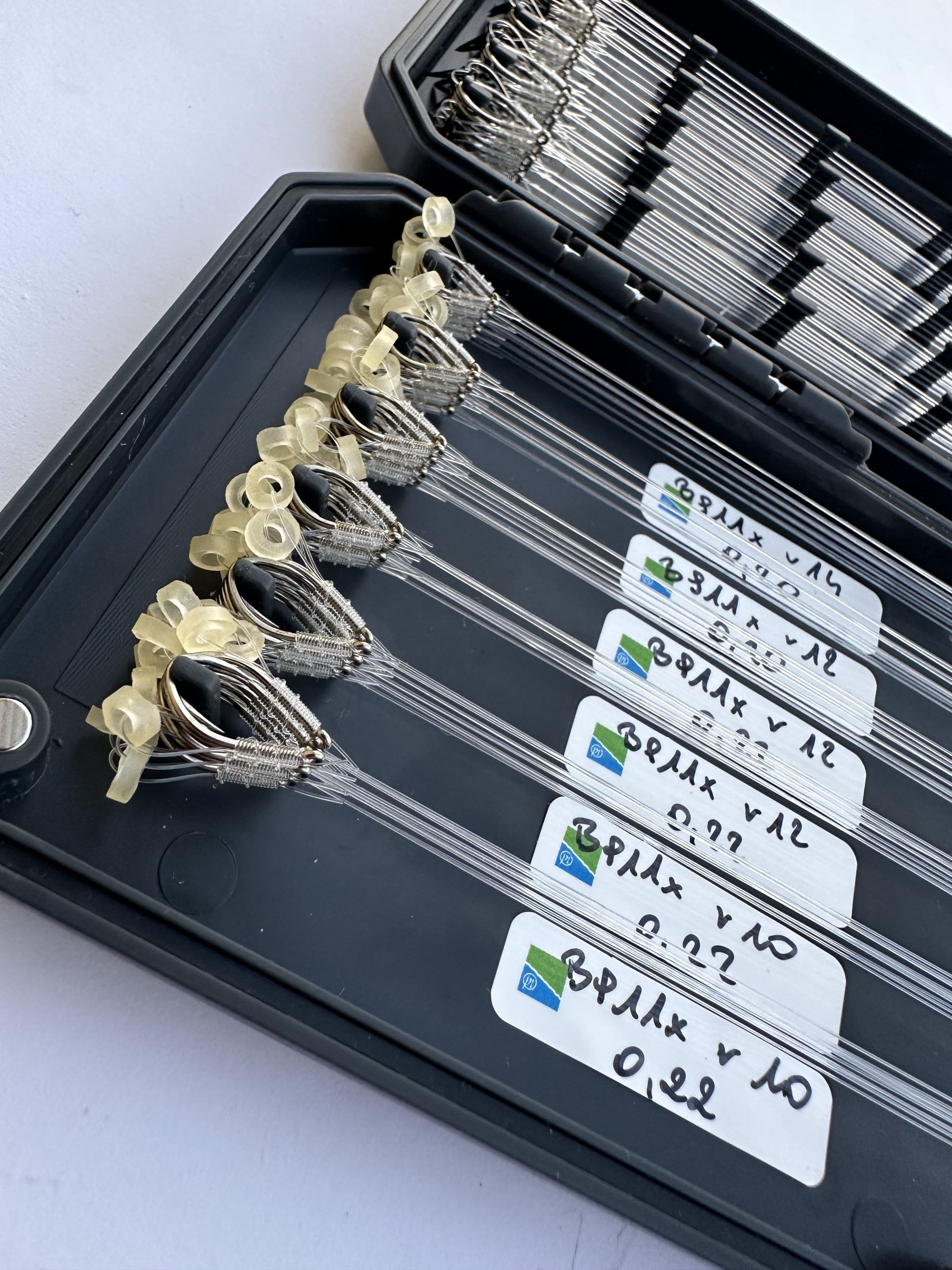 Gotowe przypony do metody/bombki Kamasan B911X 160szt. - obrazek 3